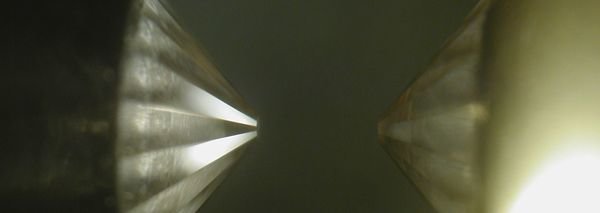 Diamond anvil cell insight of the diamonds anvil cell
