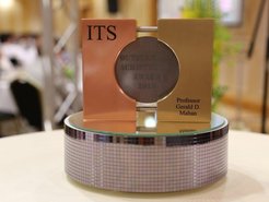 Die International Thermoelectric Society hat Prof. Gerald D. Mahan mit dem 2015 ITS Award für herausragende Leistungen im Bereich der Thermoelektrik ausgezeichnet.