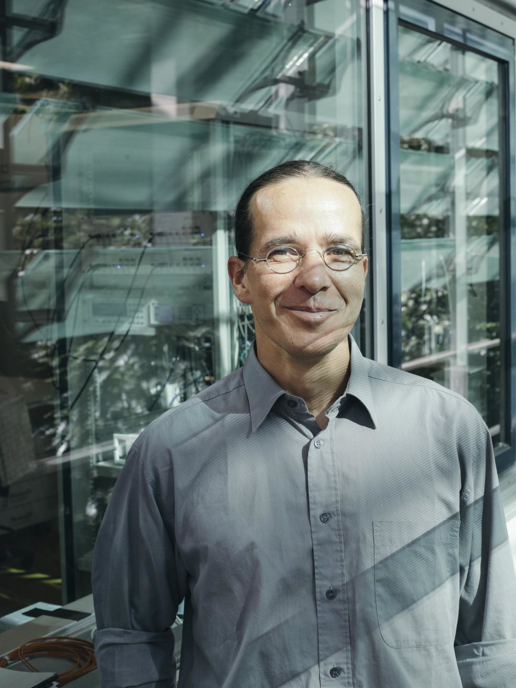 Dr. Helge Rosner