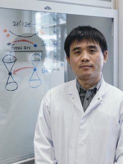 Guowei Li